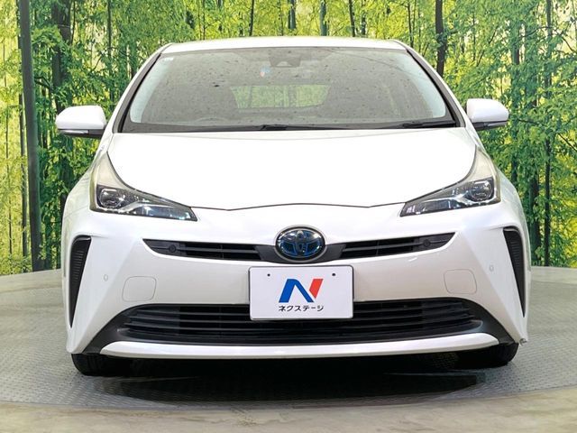 TOYOTA PRIUS 2019