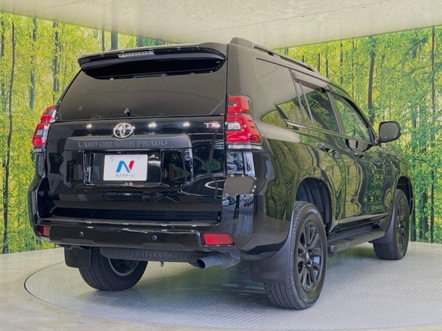 TOYOTA LANDCRUISER PRADO 2022