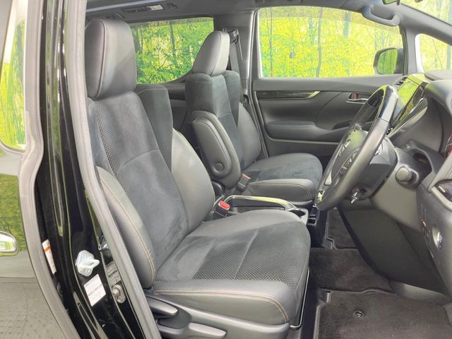 TOYOTA VELLFIRE 2020