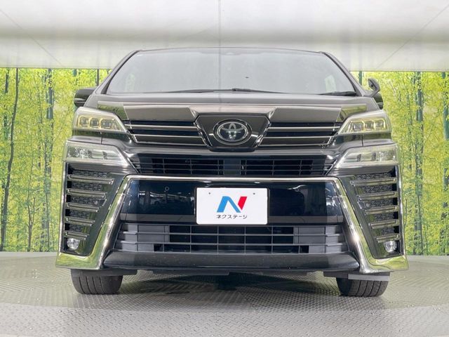 TOYOTA VELLFIRE 2020