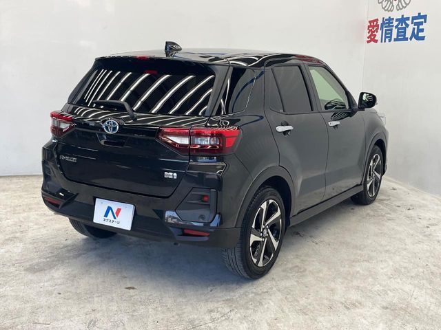 TOYOTA RAIZE HYBRID 2022