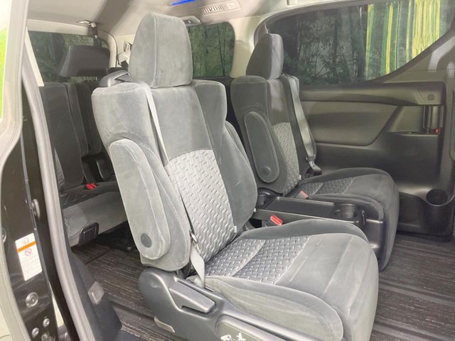 TOYOTA VELLFIRE 2015