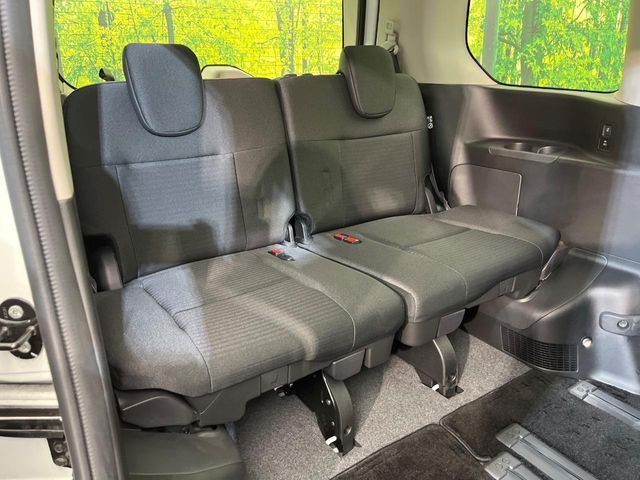 NISSAN SERENA  WG 4WD 2023