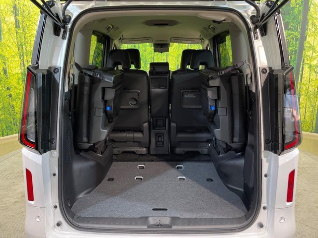 NISSAN SERENA  WG 4WD 2023