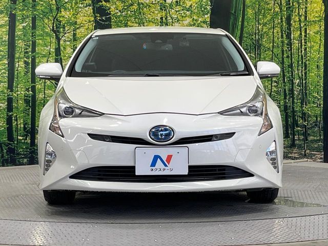 TOYOTA PRIUS 2016
