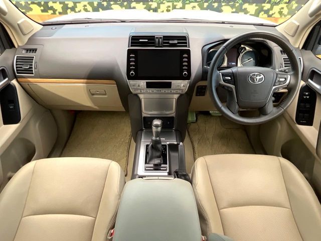 TOYOTA LANDCRUISER PRADO 2023