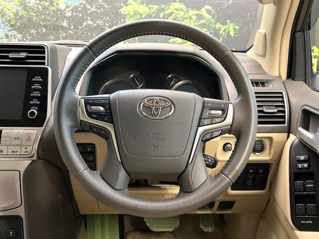 TOYOTA LANDCRUISER PRADO 2023