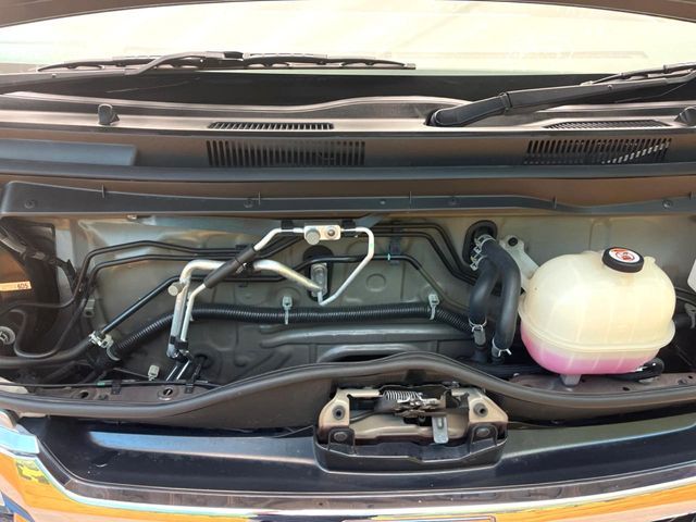 TOYOTA HIACE van 2WD 2019