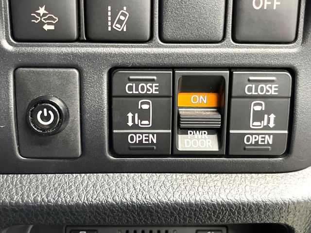 TOYOTA ESQUIRE HYBRID 2019