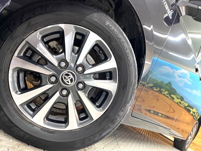 TOYOTA ESQUIRE HYBRID 2019