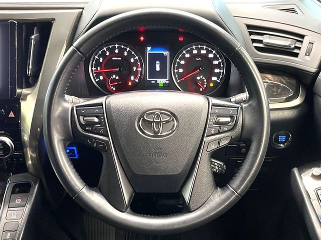 TOYOTA VELLFIRE 2021