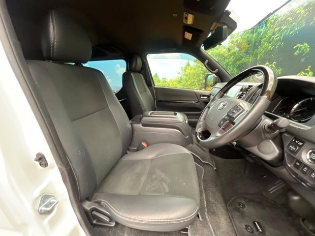 TOYOTA HIACE van 2WD 2022