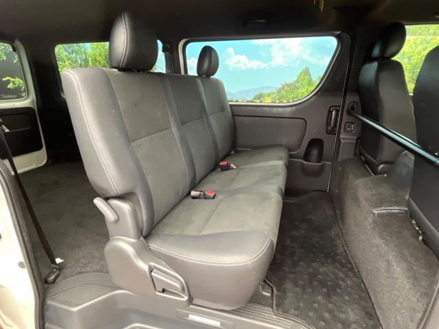 TOYOTA HIACE van 2WD 2022