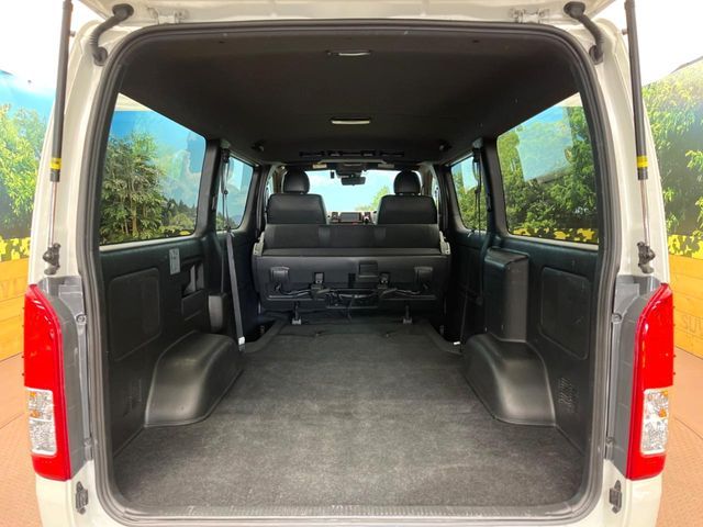 TOYOTA HIACE van 2WD 2022