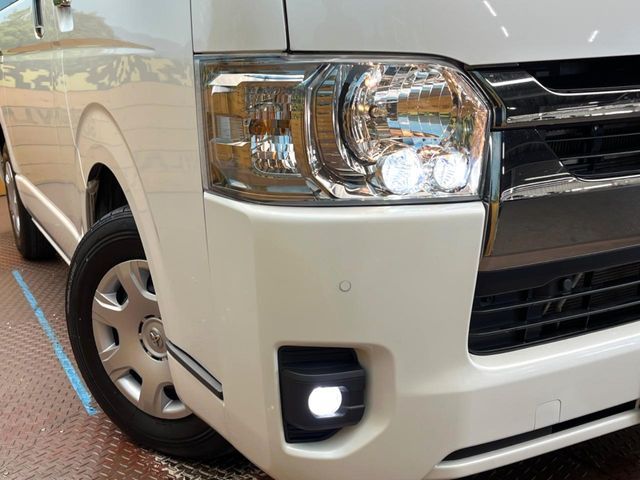 TOYOTA HIACE van 2WD 2022