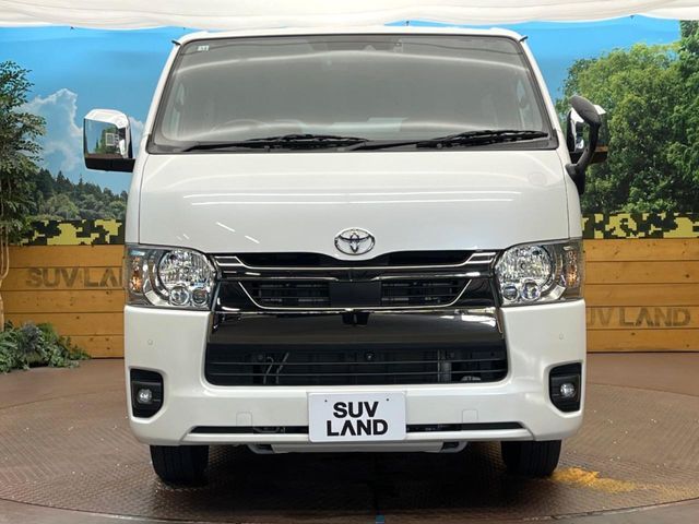 TOYOTA HIACE van 2WD 2022