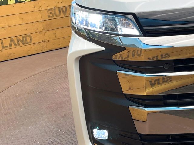 TOYOTA NOAH 2023