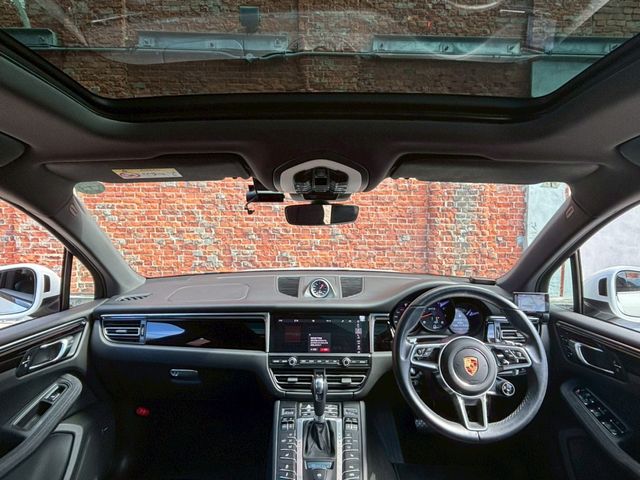 PORSCHE PORSCHE Macan 2021