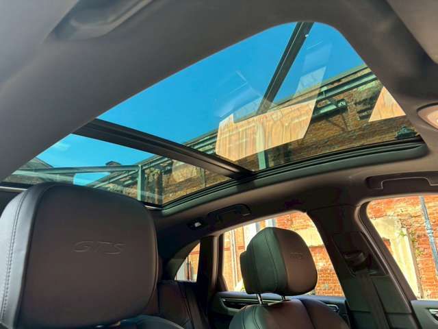 PORSCHE PORSCHE Macan 2021