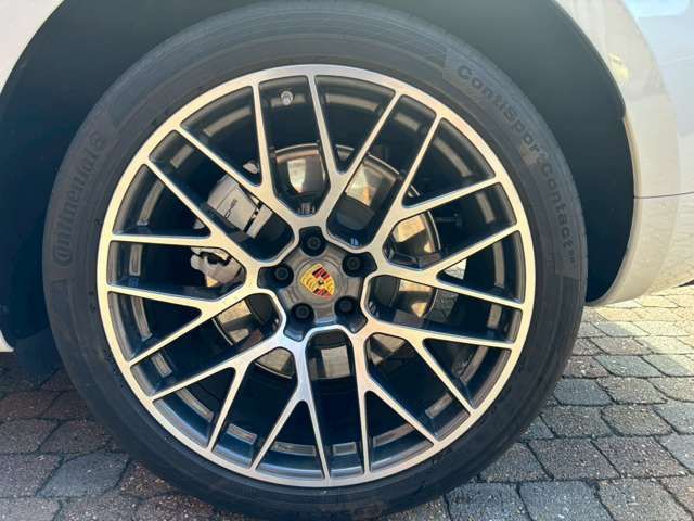 PORSCHE PORSCHE Macan 2021