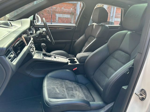 PORSCHE PORSCHE Macan 2021