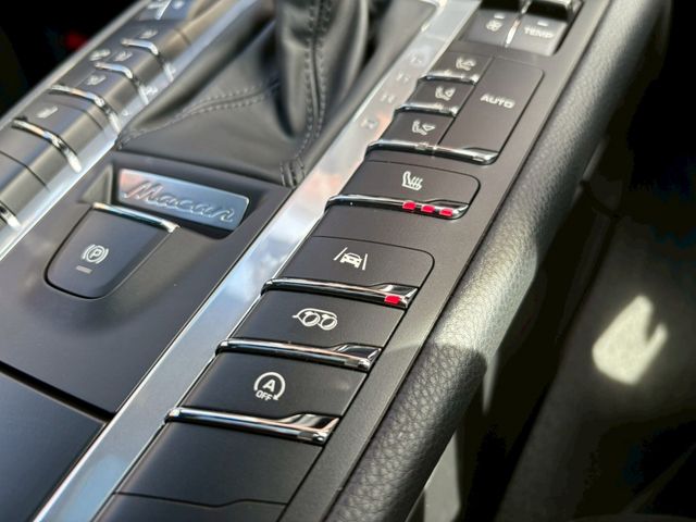 PORSCHE PORSCHE Macan 2021