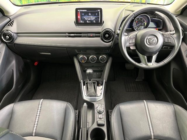 MAZDA DEMIO 2016
