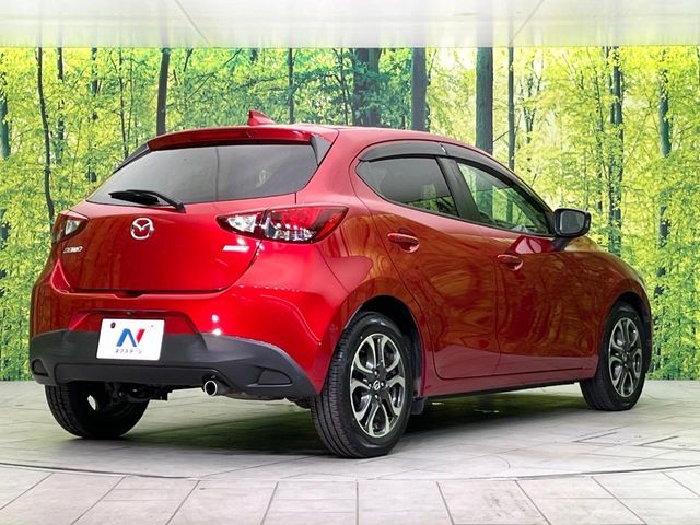 MAZDA DEMIO 2016