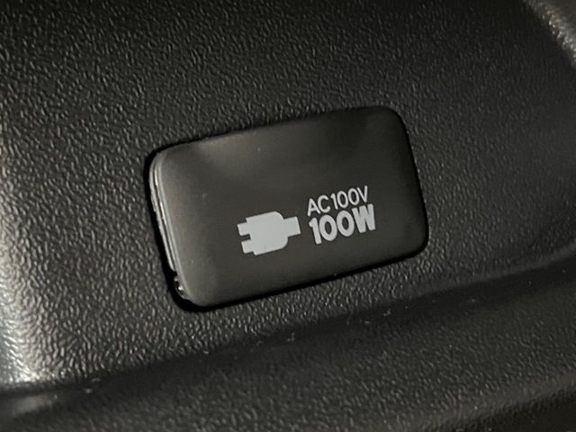 TOYOTA HIACE van 4WD 2025