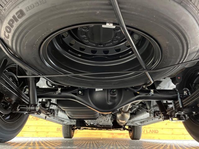 TOYOTA HIACE van 4WD 2025