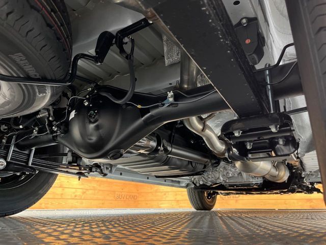 TOYOTA HIACE van 4WD 2025