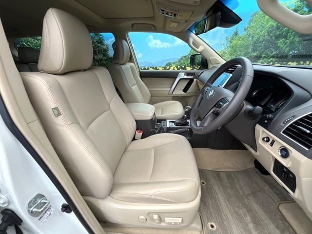 TOYOTA LANDCRUISER PRADO 2023