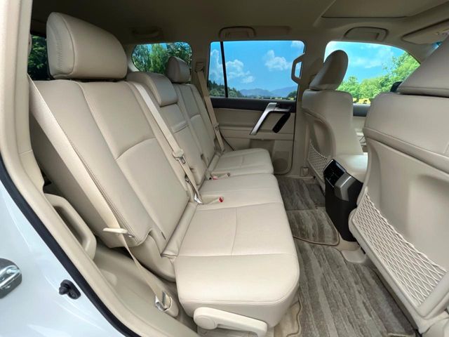 TOYOTA LANDCRUISER PRADO 2023