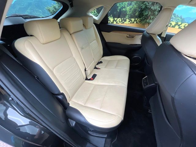 TOYOTA LEXUS NX300h 2016