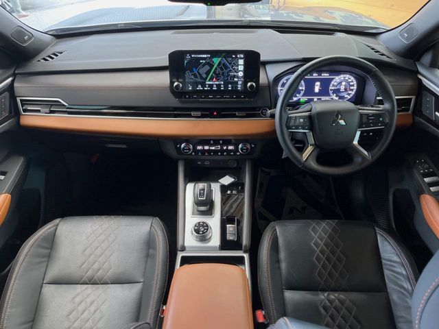 MITSUBISHI OUTLANDER PHEV 2022