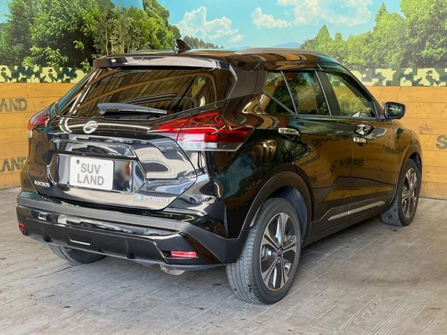 NISSAN KICKS 2020