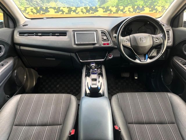 HONDA VEZEL HYBRID 2015