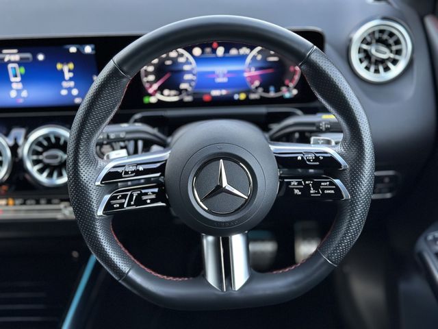 MERCEDES BENZ MERCEDES BENZ GLA class 2024