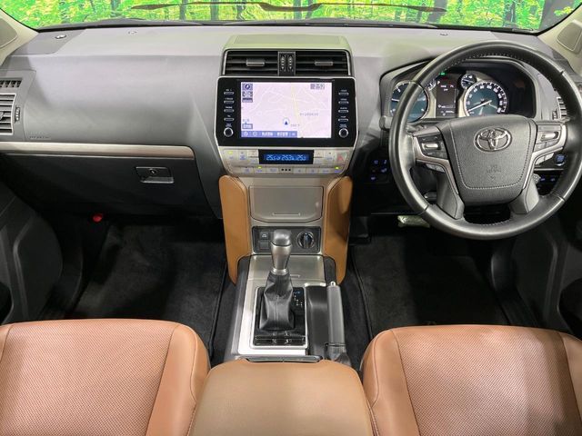 TOYOTA LANDCRUISER PRADO 2022