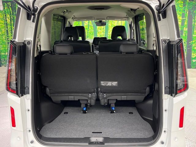 NISSAN SERENA  WG 2023