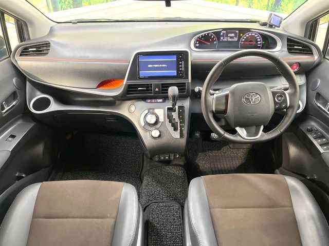 TOYOTA SIENTA 2019
