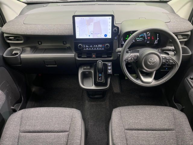 TOYOTA SIENTA HYBRID 2025