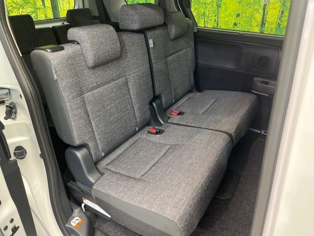 TOYOTA SIENTA HYBRID 2025