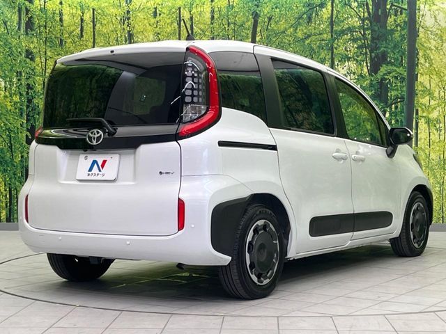 TOYOTA SIENTA HYBRID 2025