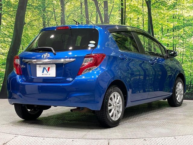 TOYOTA VITZ 2015
