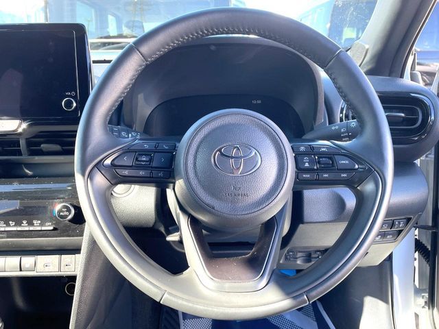 TOYOTA YARIS CROSS HYBRID 2025