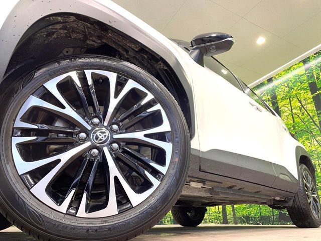 TOYOTA YARIS CROSS HYBRID 2025