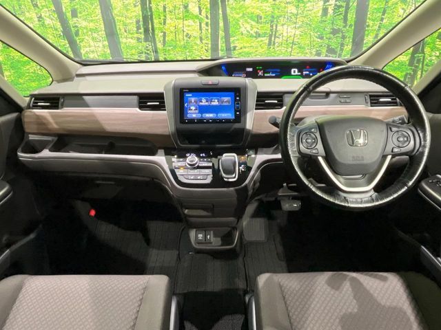 HONDA FREED HYBRID 2020