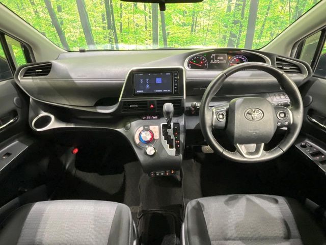 TOYOTA SIENTA 2021