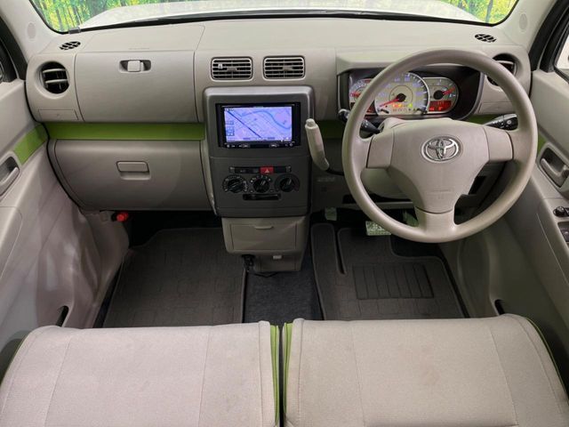 TOYOTA PIXIS SPACE 2014